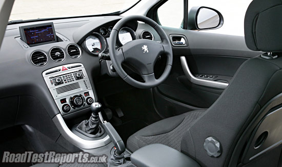 conduite à gauche peugeot-308-sw-2-large.jpg