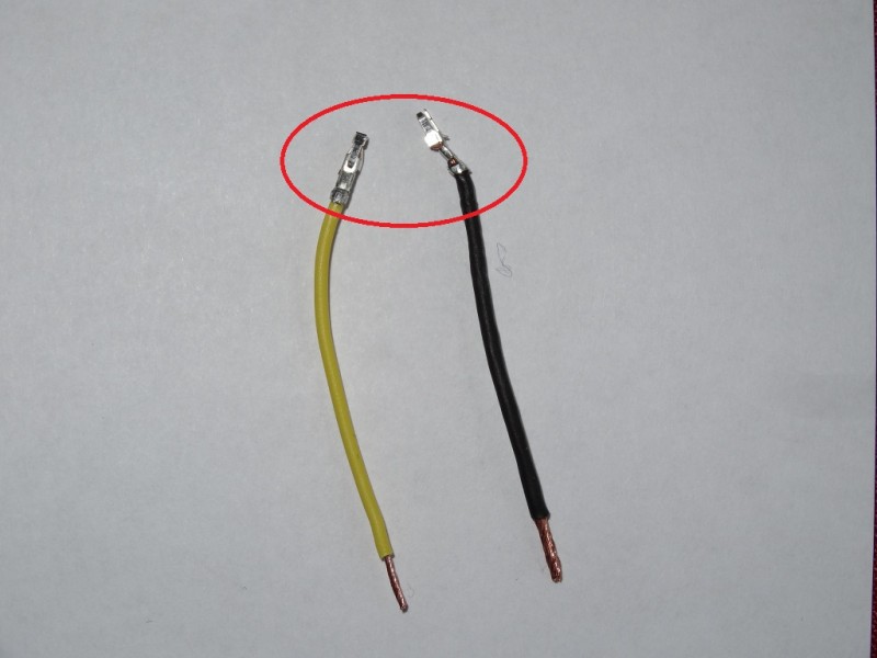 Les deux fils d'alimentation à rajouter.JPG